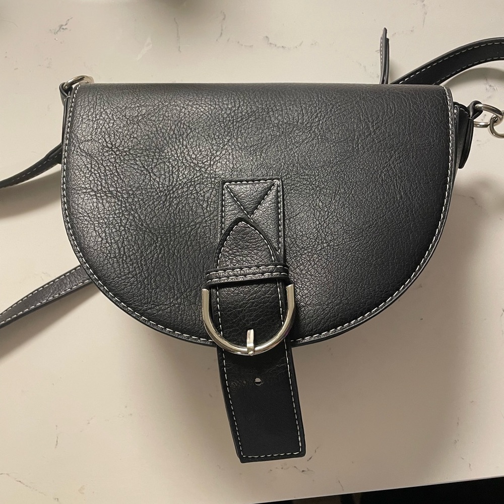 urban outfitters black shoulder bag
